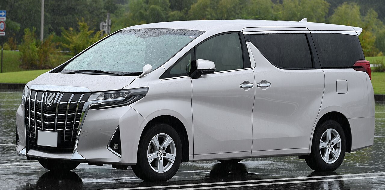 Toyota Alphard 丰田埃尔法