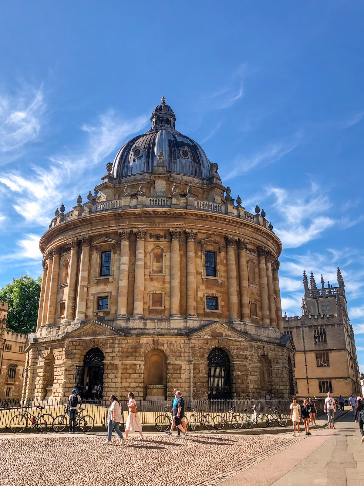 唐顿庄园光影之旅 | 英国 海克利尔城堡+牛津基督教堂学院+班普顿村 1日私享游